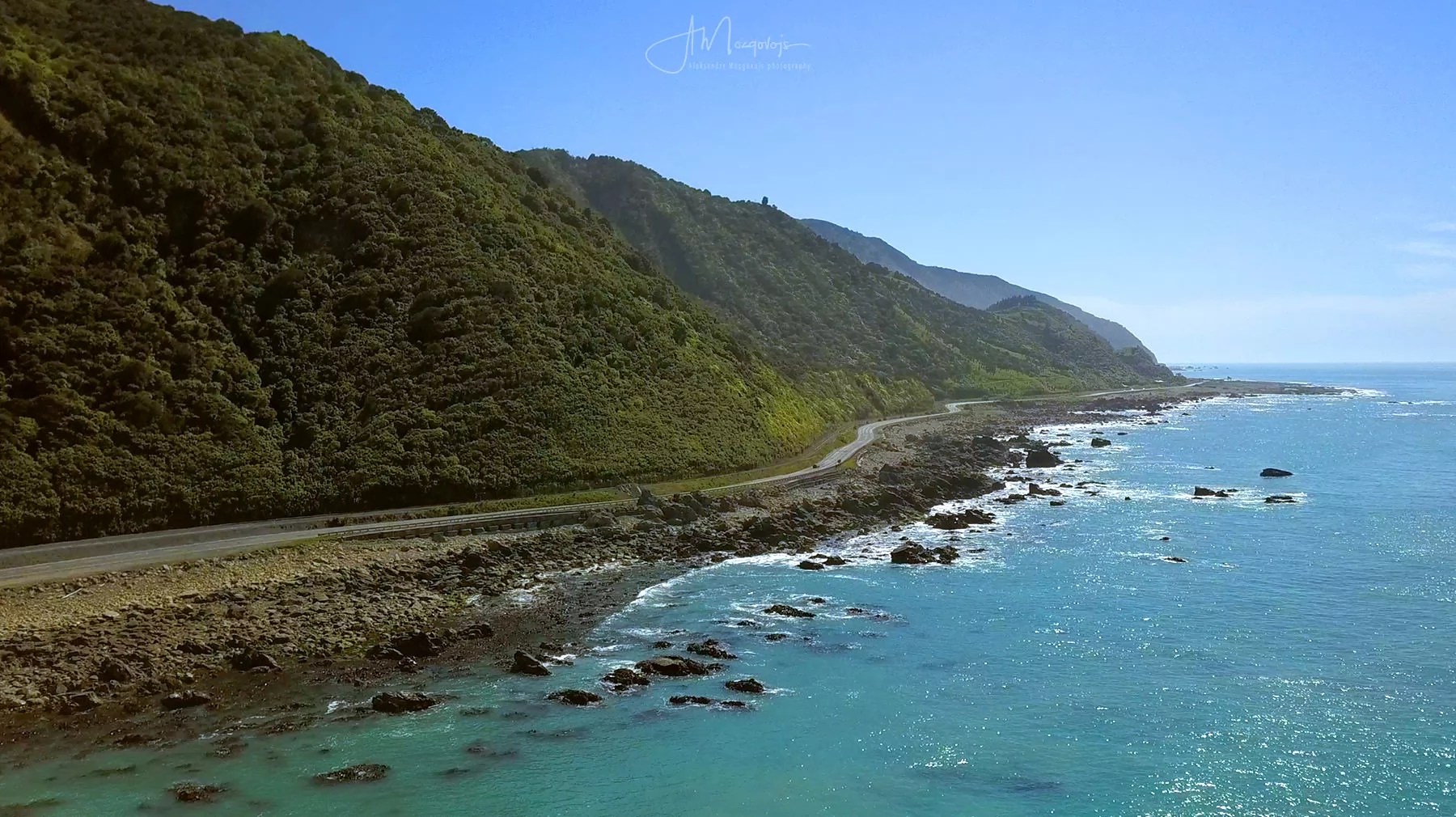 Coastal road north of Kaikoura, New Zealand