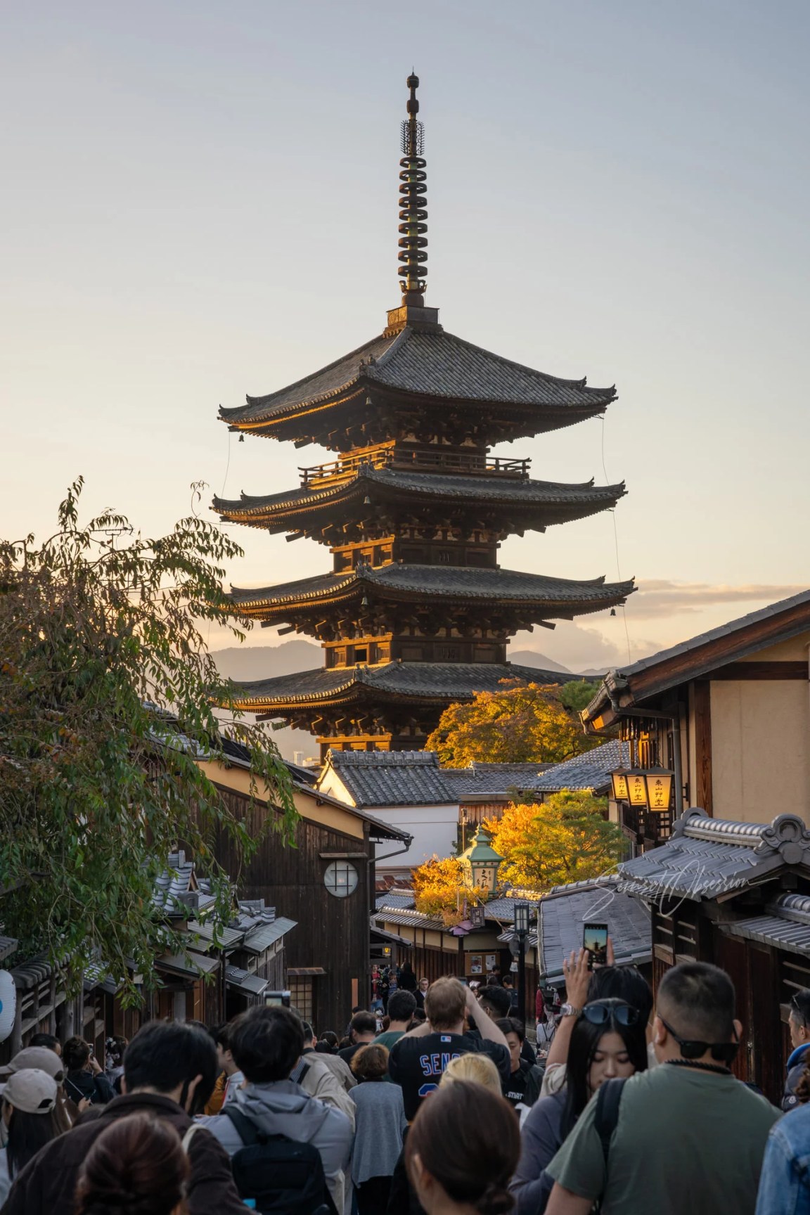 Famous Kyoto pagoda is crazy for photography at sunset