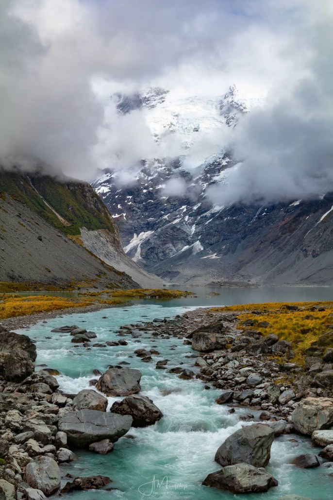 Mueller Lake as seen from the Hooker Valley Track