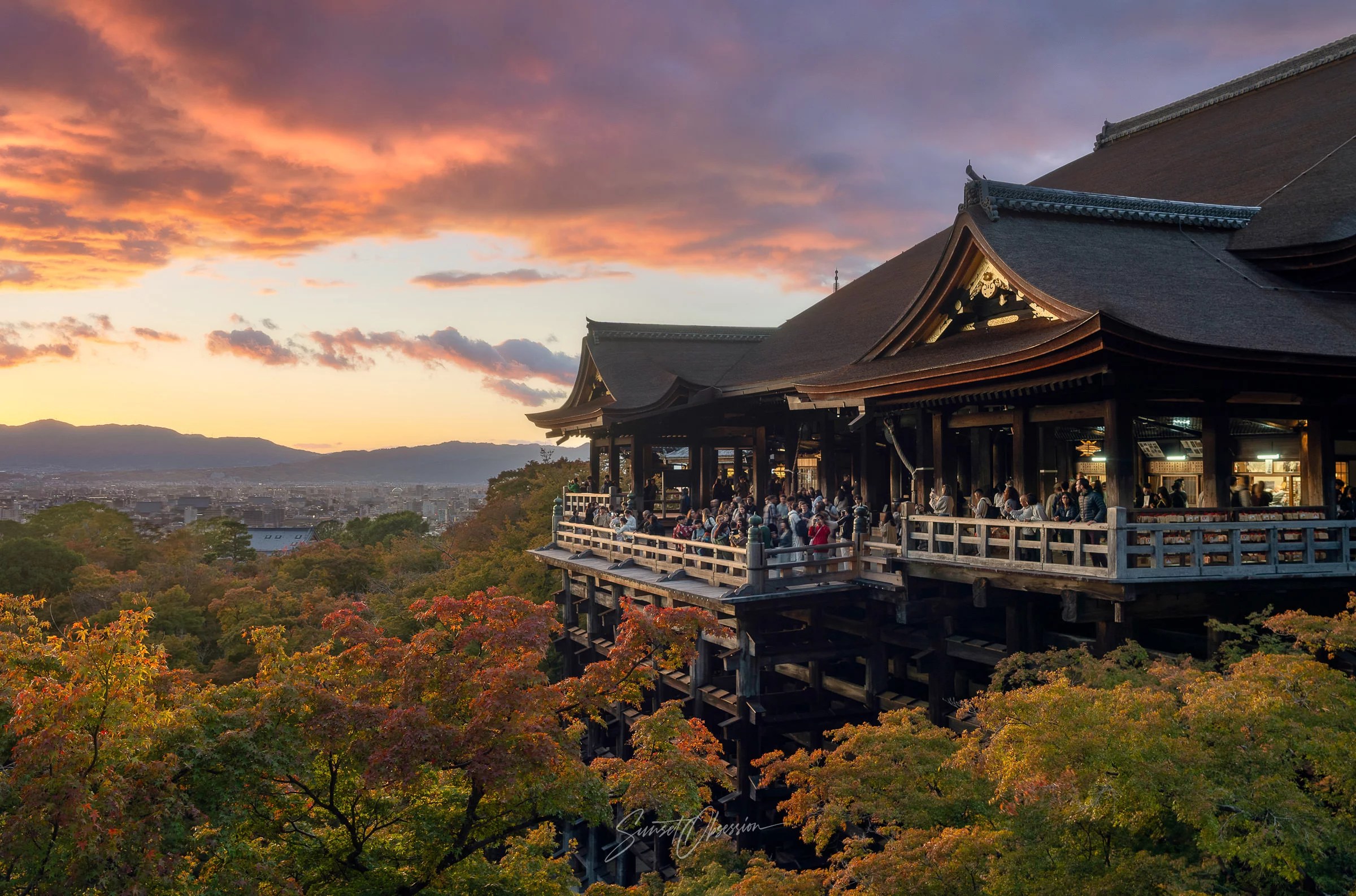 Kiyomizu-dera temple is one of the best sunset photography locations in Kyoto