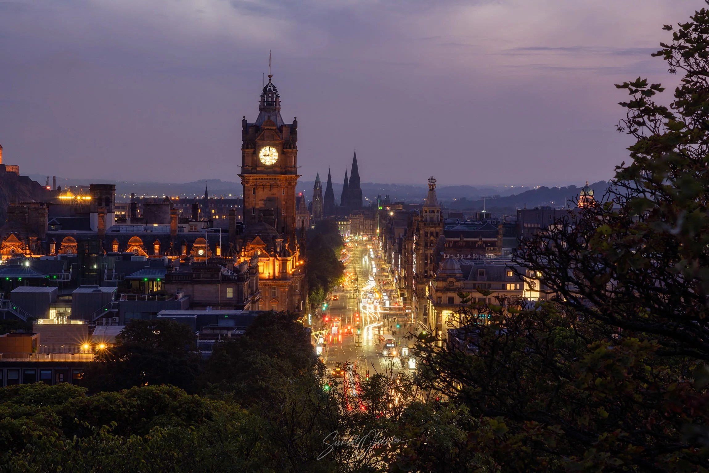 Twilight in downtown Edinburgh, Scotland